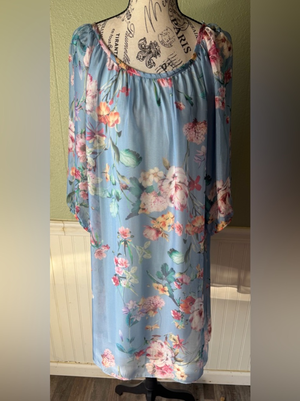 NWOT Bellambra- Made in Italy Blue Floral Midi Dress. 30% Silk L-XL.